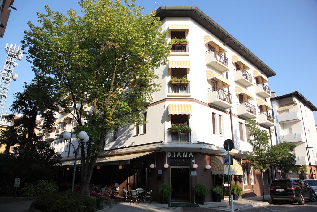 Hotel Diana Градо Экстерьер фото